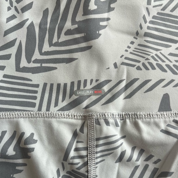 Aerie Play Palm Leaf Print Leggings SZ M - Picture 7 of 7